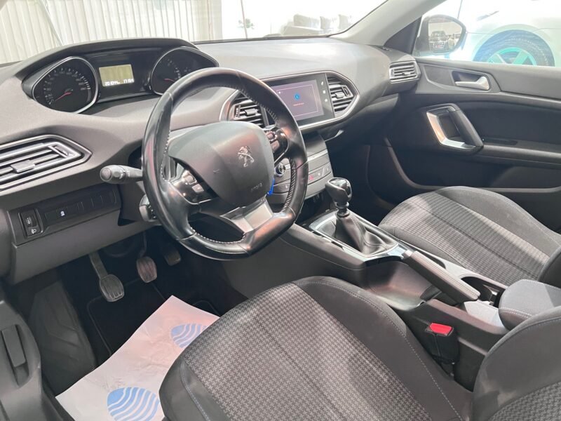PEUGEOT 308 1.5 HDI STYLE