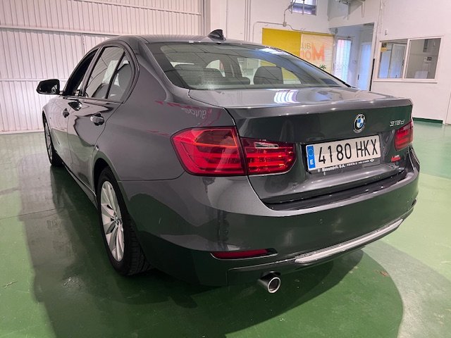 BMW 318d AUT MODERN
