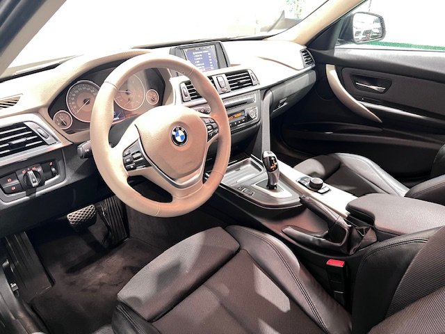 BMW 318d AUT MODERN
