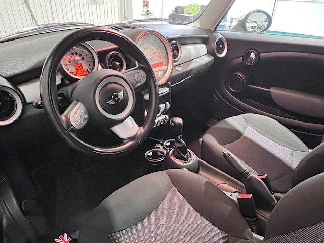 MINI Cooper COOPER AUT