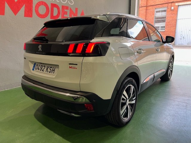 PEUGEOT 3008 1.5 HDI GT-LINE