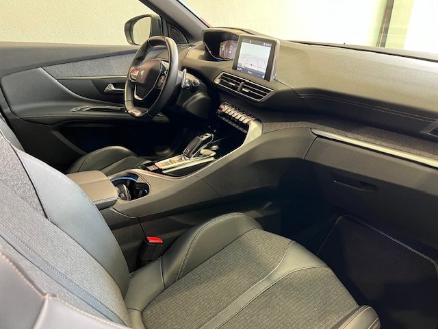 PEUGEOT 3008 1.5 HDI GT-LINE