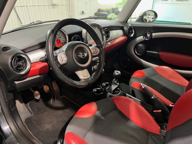 MINI Cooper 1.6 i