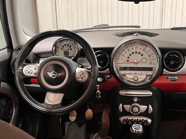 MINI Cooper 1.6 i