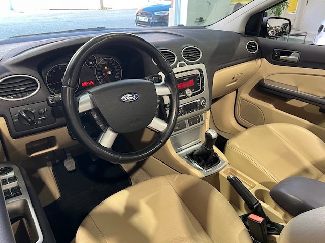 FORD FOCUAS CABRIO 2.0 i TREND