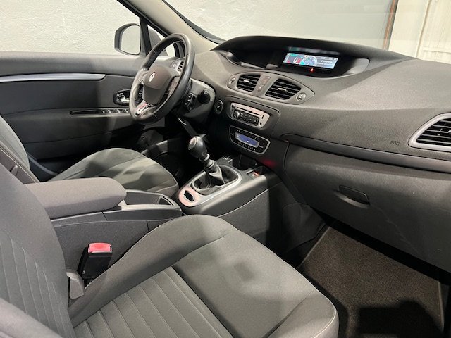 RENAULT SCENIC 1.5 DCI LIMITED