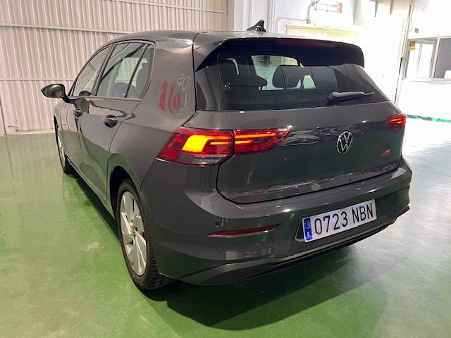 VOLKSWAGEN GOLF 8 2.0 TDI DSG 150 CV