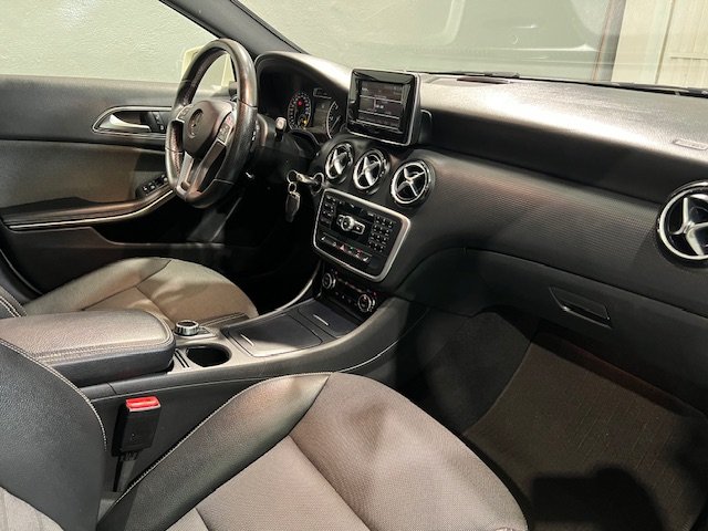 MERCEDES-BENZ A 180 CDI AMG LINE AUTOMATICO