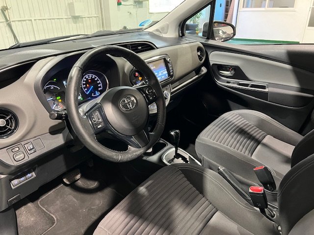 TOYOTA YARIS 1.5 HSD ADVANCE