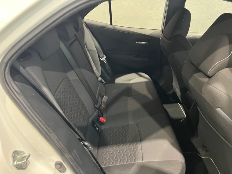 TOYOTA COROLLA 1.8 ECVT HYBRID