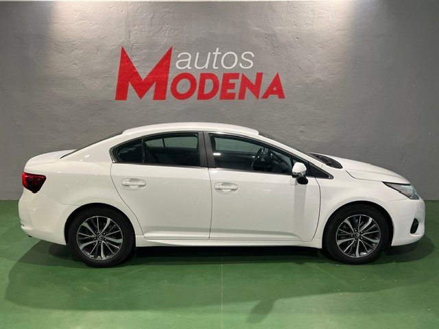 TOYOTA AVENSIS 2.0 D4D ADVANCE