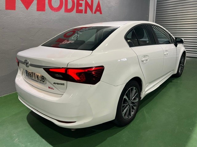 TOYOTA AVENSIS 2.0 D4D ADVANCE