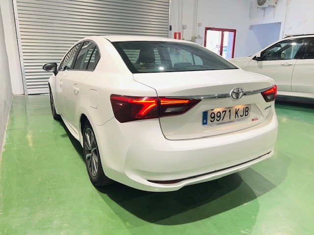 TOYOTA AVENSIS 2.0 D4D ADVANCE