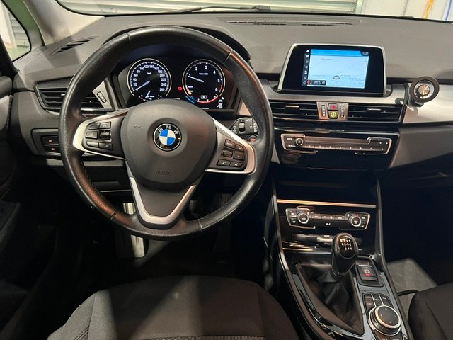 BMW 218d SPORT TOURER