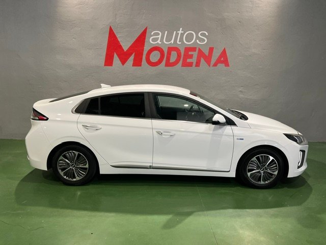 HYUNDAI IONIC 1.6 GDI PHEV STYLE