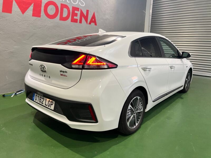 HYUNDAI IONIC 1.6 GDI PHEV STYLE