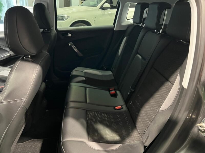 PEUGEOT 2008 1.6 HDI ALLURE