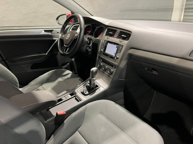 VOLKSWAGEN GOLF 2.0 TDI DSG SPORT