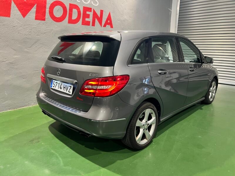 MERCEDES-BENZ B200 CDI 2.0 CDI 7G AVANGARDE