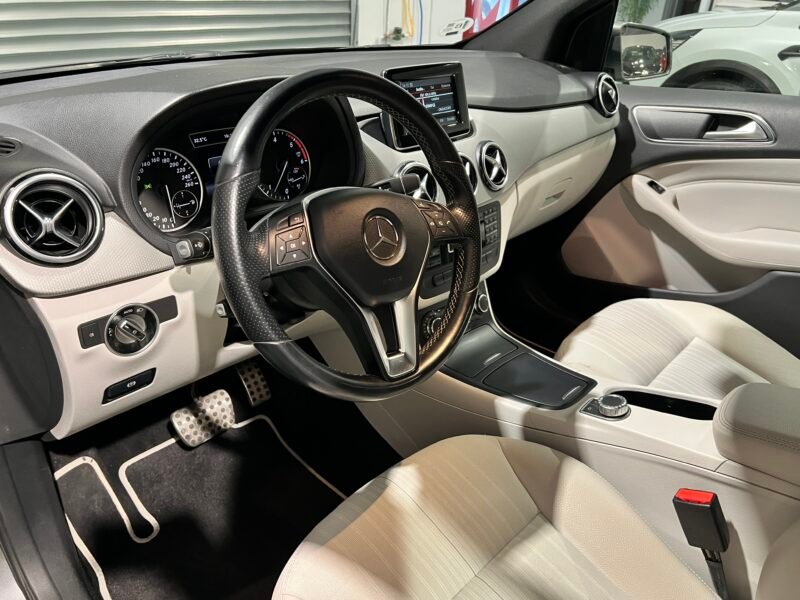 MERCEDES-BENZ B200 CDI 2.0 CDI 7G AVANGARDE