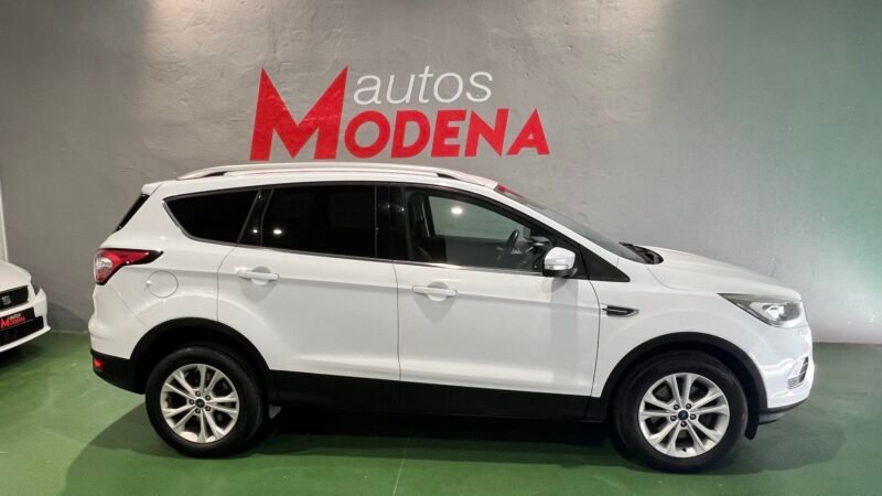 FORD KUGA 1.5 TDCI TITANIUM