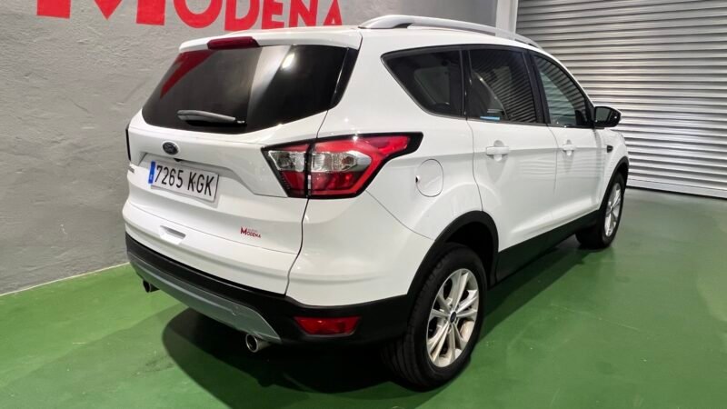 FORD KUGA 1.5 TDCI TITANIUM